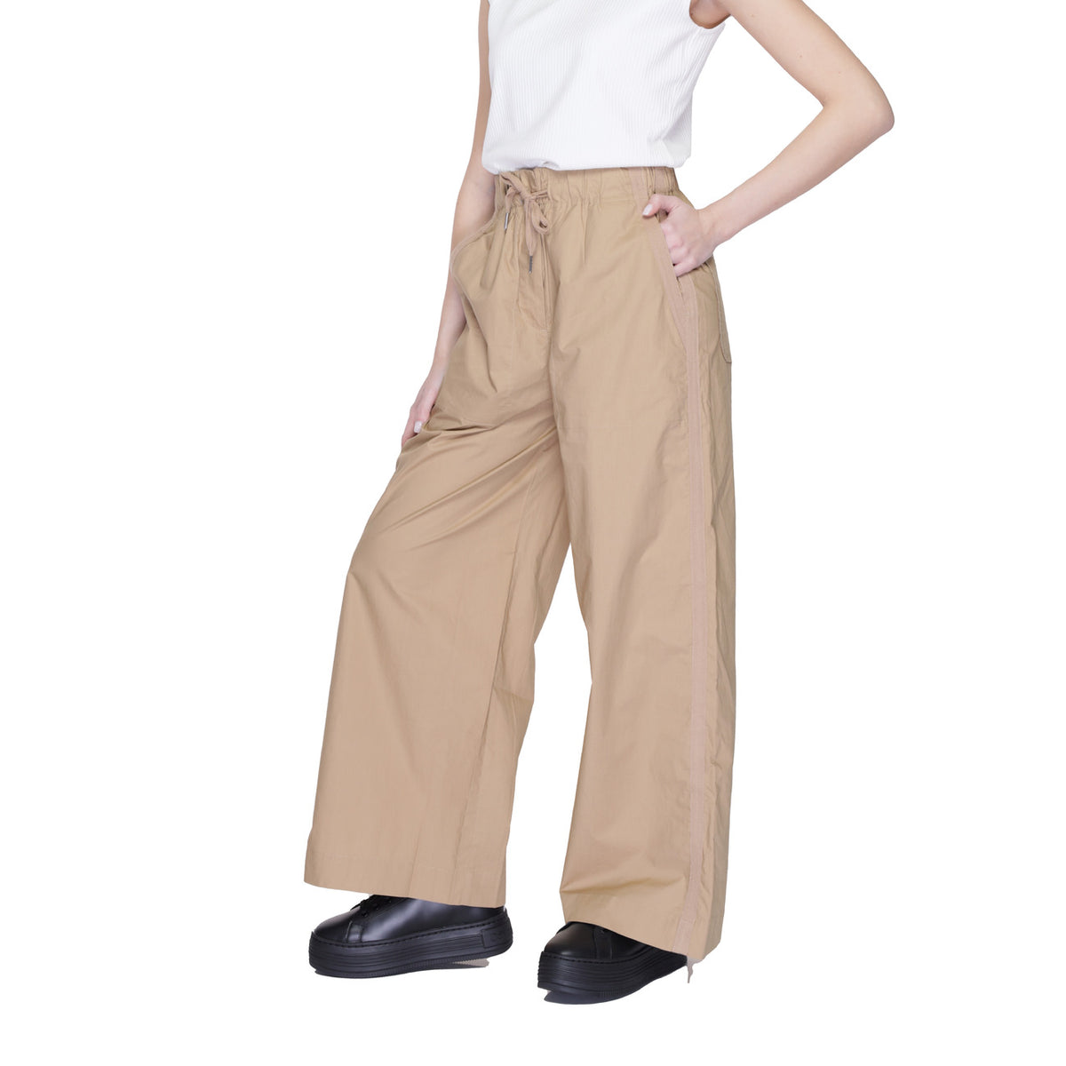 Blauer. Femme Pantalons